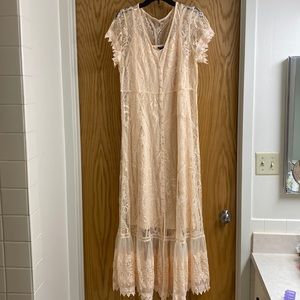 Torrid beautiful pink lace Maxi dress size 1 (14/16)